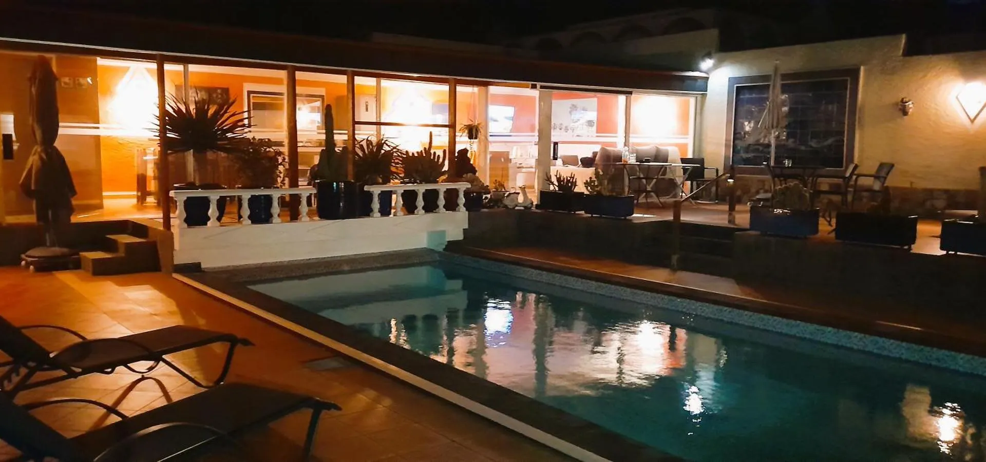 Madora Villa - Private Pool, Amazing Garden, Sea View & Quiet Location La Asomada  La Asomada (Lanzarote)