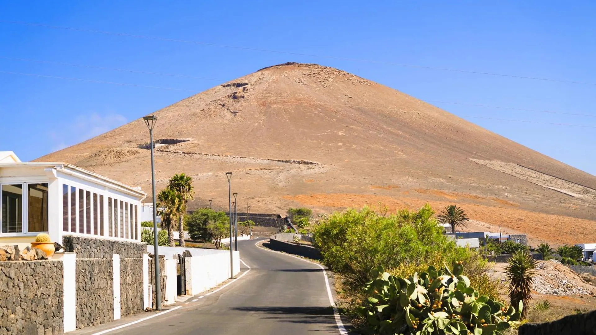 Madora Villa - Private Pool, Amazing Garden, Sea View & Quiet Location La Asomada  0*, La Asomada (Lanzarote) Hiszpania