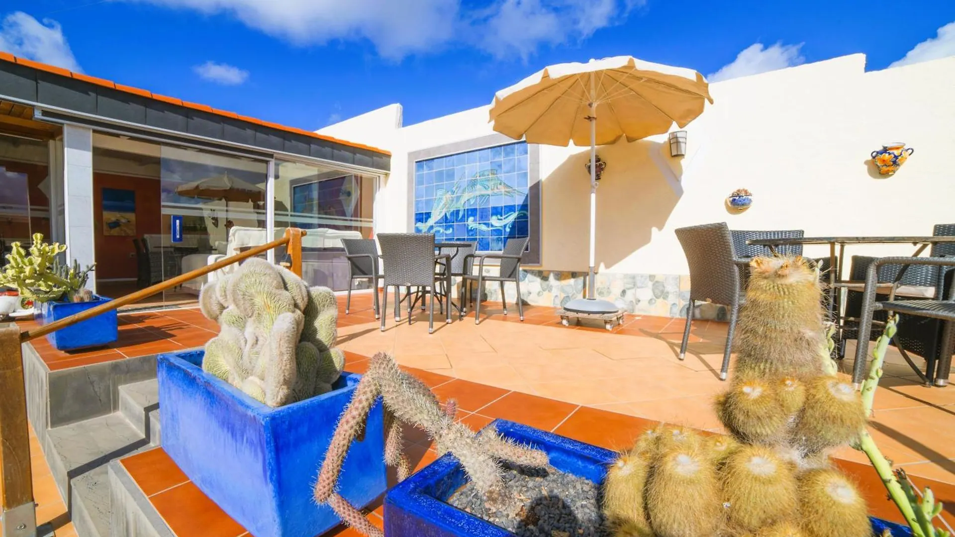 Madora Villa - Private Pool, Amazing Garden, Sea View & Quiet Location La Asomada