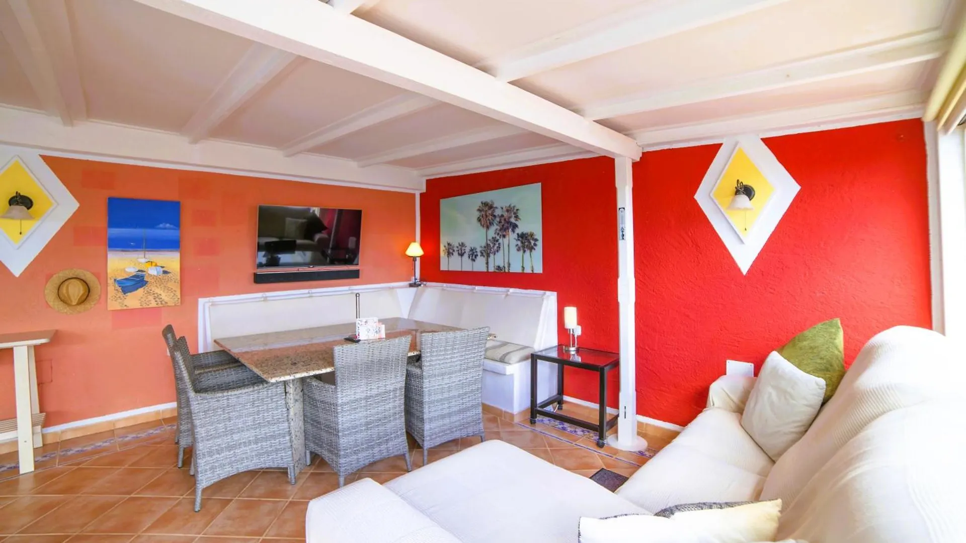 Madora Villa - Private Pool, Amazing Garden, Sea View & Quiet Location La Asomada